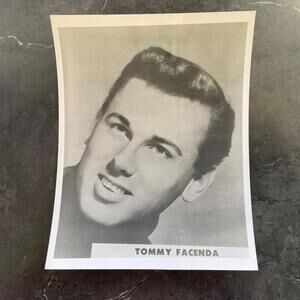 Tommy Facenda Headshot Press Photo 8x10 B&W (B75)